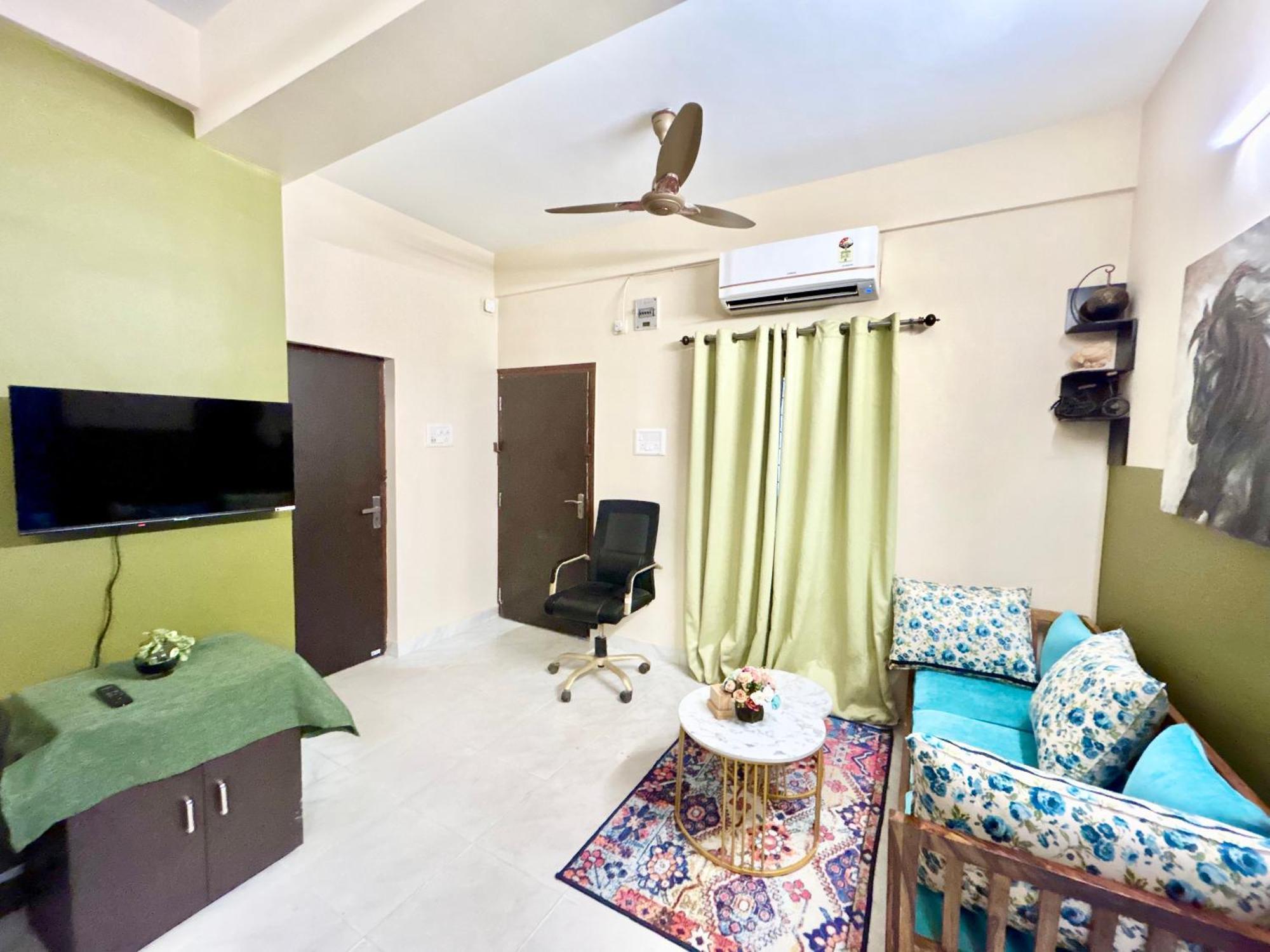 Cozy 2Bhk Apt Near Ruby Hospital & Em Bypass Kolkata Eksteriør bilde