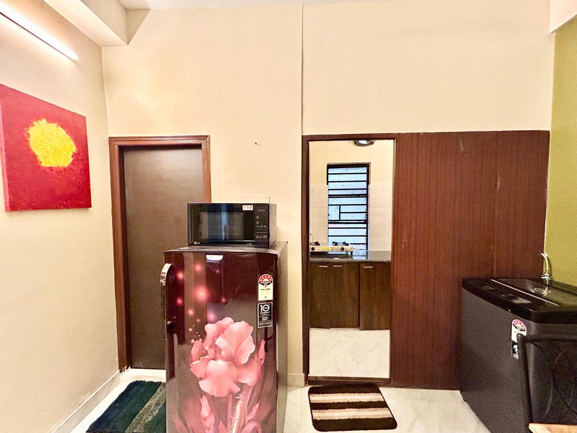Cozy 2Bhk Apt Near Ruby Hospital & Em Bypass Kolkata Eksteriør bilde